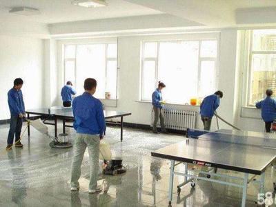 萬潔居家政日常保潔、擦玻璃、家電清洗、甲醛治理、地毯清洗、沙發(fā)清洗、開荒保潔、外墻清洗、商場開荒保潔、工程開荒保潔、瓷磚美縫、衣櫥整理、鐘點工等服務(wù)